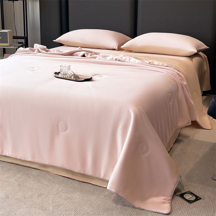 91家纺网 家纺一手货源 找家纺 雯豆天丝夏被纯色拼色A类莱赛尔凉感被子轻奢夏凉被子四件套 洛神珠-芭比粉+摩咖色