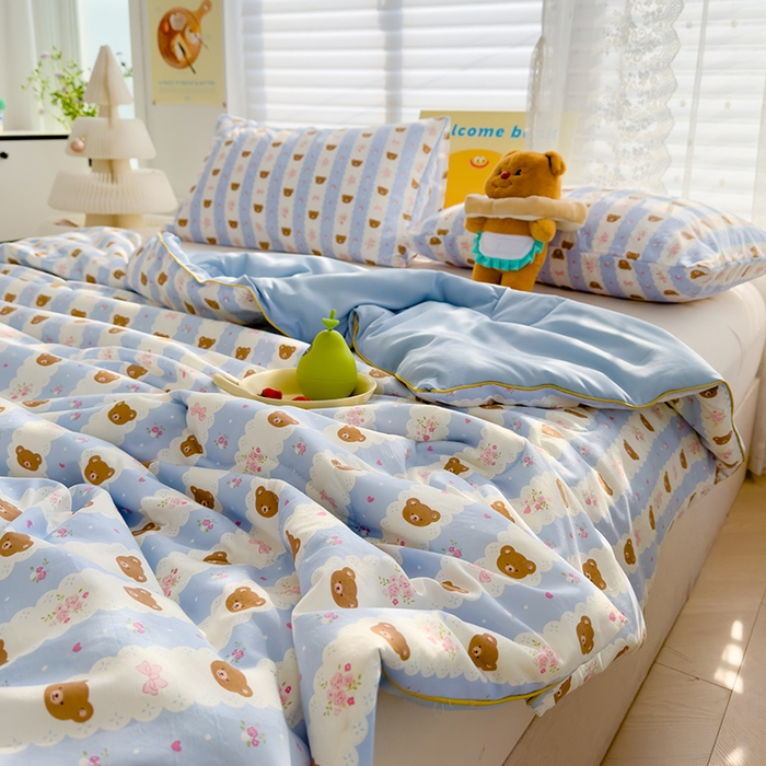 91家纺网 家纺一手货源 找家纺 弗苓家纺 2025新款A类皱皱纱印花夏被 泰迪熊