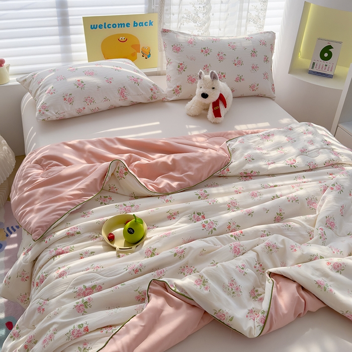 91家纺网 家纺一手货源 找家纺 弗苓家纺 2025新款A类皱皱纱印花夏被 粉茸花