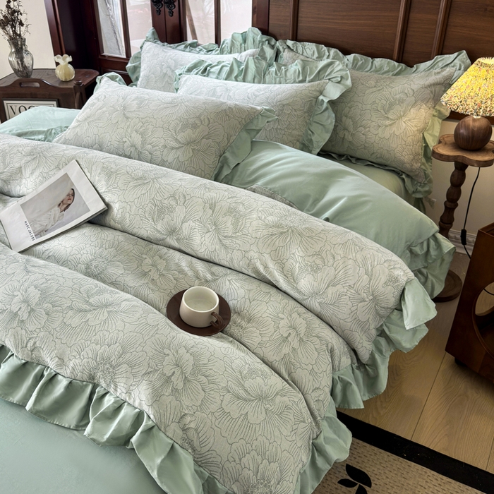 91家纺网 家纺一手货源 找家纺 锦格家纺 2025年春夏新款A类全棉纯棉色织三层纱提花四件套 漫香花羽-绿