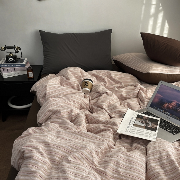 91家纺网 家纺一手货源 找家纺 羋多（原穆琪） 2025新款全棉色织提花人字斜四件套-美拉德系列 美拉德-墨染黛