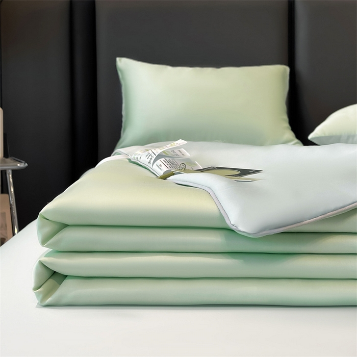 91家纺网 家纺一手货源 找家纺 雯豆天丝夏被纯色拼色A类莱赛尔凉感被子轻奢夏凉被子四件套 洛神珠-浅艾绿+天空蓝