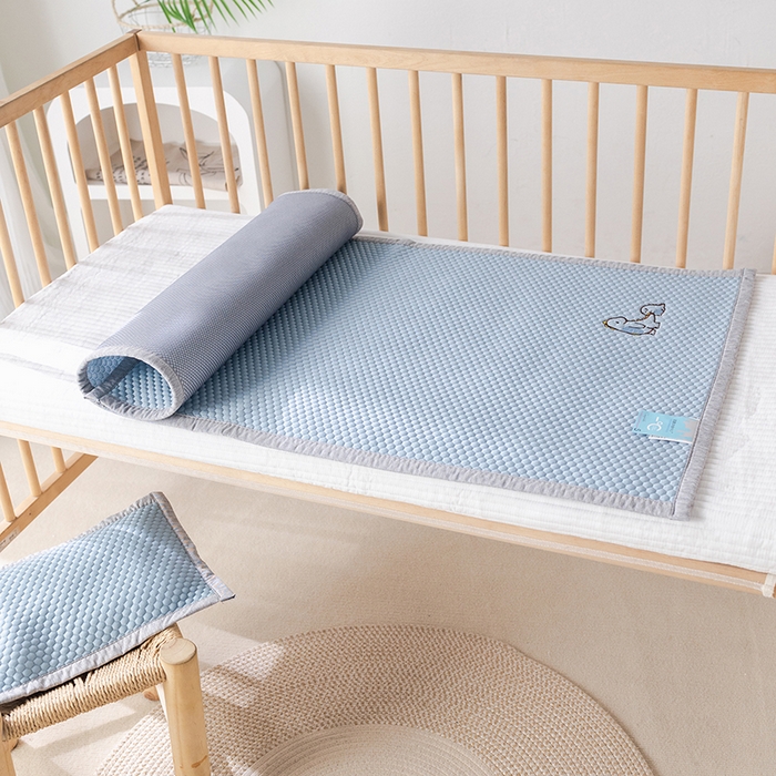 91家纺网 家纺一手货源 找家纺 丹兰 2025新款可定做婴童凉席凉豆豆冰丝席竹席儿童藤席幼儿园午睡席子 凉豆恐龙-蓝