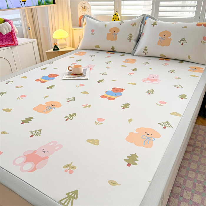 91家纺网 家纺一手货源 找家纺 雯豆2025春夏新款碳光冰丝席三件套A类凉感印花三明治凉席 碳光冰丝席-绑带款-动物乐园