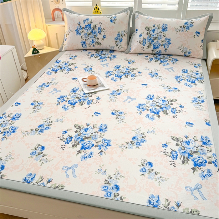 91家纺网 家纺一手货源 找家纺 雯豆2025春夏新款碳光冰丝席三件套A类凉感印花三明治凉席 碳光冰丝席-绑带款-芳华如梦