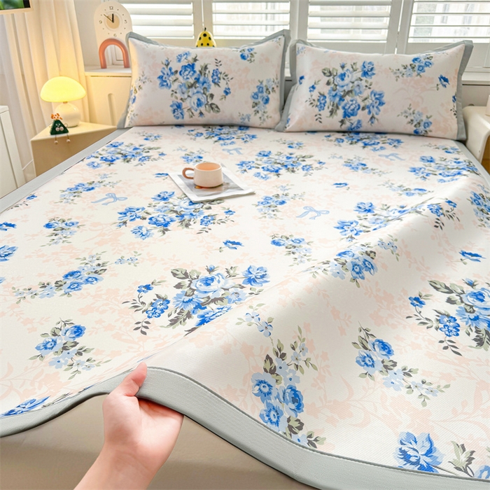 91家纺网 家纺一手货源 找家纺 雯豆2025春夏新款碳光冰丝席三件套A类凉感印花三明治凉席 碳光冰丝席-绑带款-芳华如梦