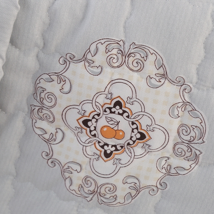 91家纺网 家纺一手货源 找家纺 被多多被业 2025新款亲肤绒多针绗绣工艺夏被空调被 小樱酿