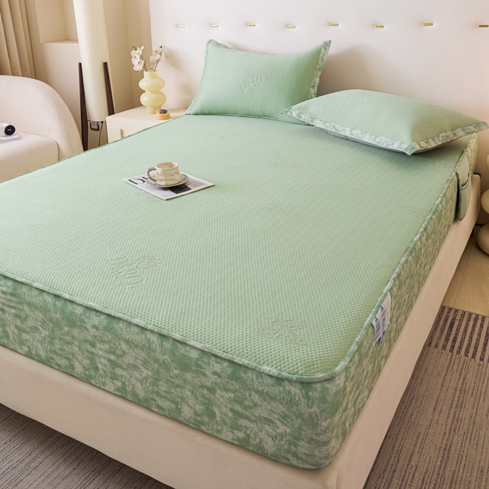 91家纺网 家纺一手货源 找家纺 鑫琪莱 2025新款5D立体雕花凉感豆豆冰丝席凉席席子系列 床笠款-玫瑰-果绿