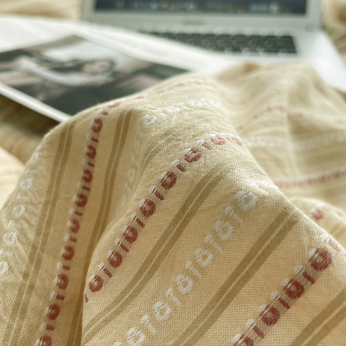 91家纺网 家纺一手货源 找家纺 羋多（原穆琪） 2025新款全棉色织提花人字斜四件套-美拉德系列 美拉德-落日黄