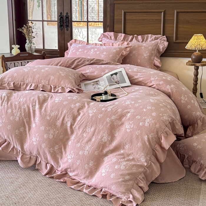 91家纺网 家纺一手货源 找家纺 锦格家纺 2025年春夏新款A类全棉纯棉色织三层纱提花四件套 森妮