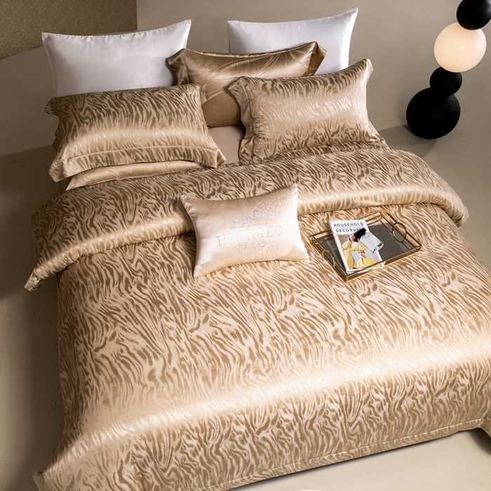 91家纺网 家纺一手货源 找家纺 晋瑞 红顶鹅绒馆 2025真丝天丝大提花四件套 亨利