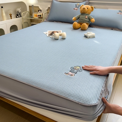 91家纺网 家纺一手货源 找家纺 （总）眠多宝 2025新款乙纶冰豆豆凉席凉席可折叠空调席冰丝席防滑床笠款