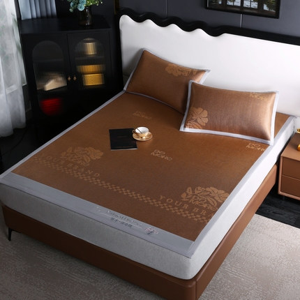 91家纺网 家纺一手货源 找家纺 （总）2025新款加厚冰藤席凉席三件套宽包边刺绣款三明治冰藤凉席