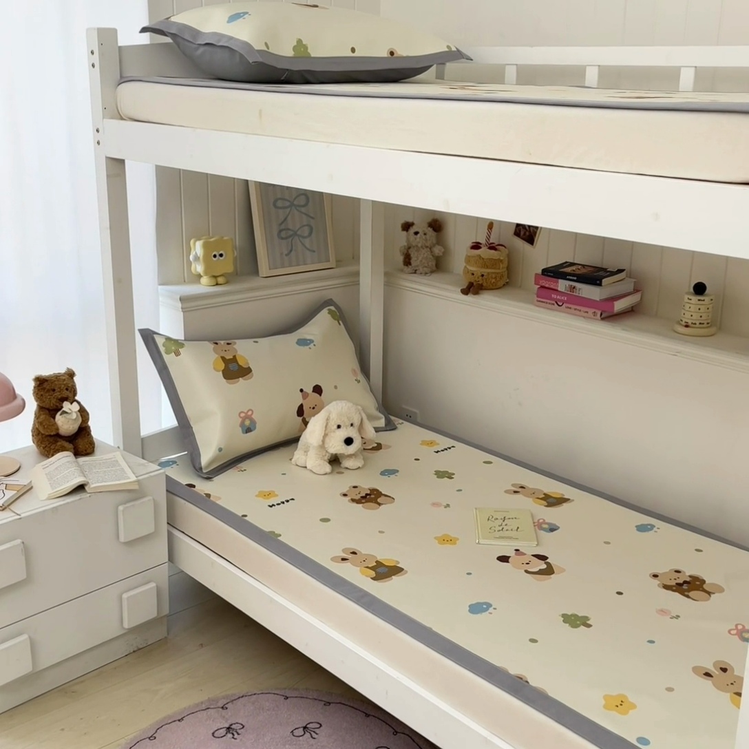 91家纺网 家纺一手货源 找家纺 川悦生活2025新款600D立体宽边印花冰丝席学生床 咔吉