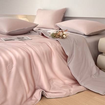 91家纺网 家纺一手货源 找家纺 （总）无界2025新款B类水洗真丝双拼夏被-森蝶