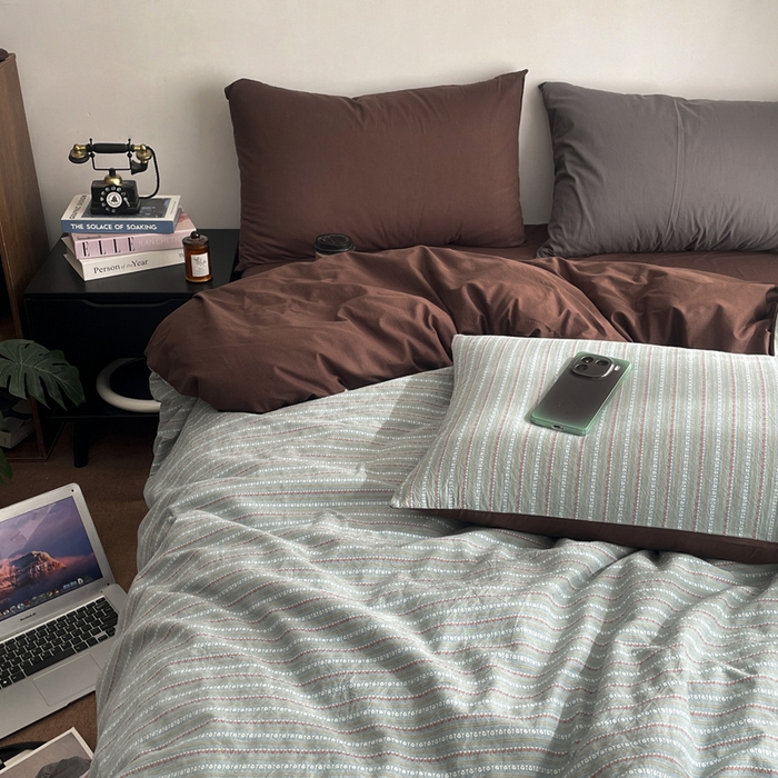 91家纺网 家纺一手货源 找家纺 羋多（原穆琪） 2025新款全棉色织提花人字斜四件套-美拉德系列 美拉德-烟雨青