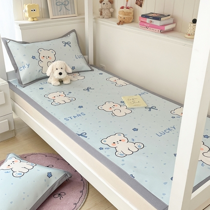 川悦生活2025新款600D立体宽边印花冰丝席学生床 冰星小熊