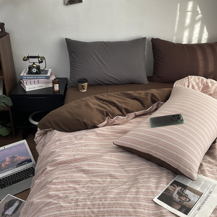 91家纺网 家纺一手货源 找家纺 羋多（原穆琪） 2025新款全棉色织提花人字斜四件套-美拉德系列 美拉德-墨染黛