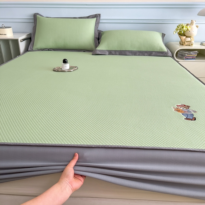 91家纺网 家纺一手货源 找家纺 卡初家居  2025新款A类豆豆凉感席席子凉席-多比来了 多比来了-千草绿(床笠）