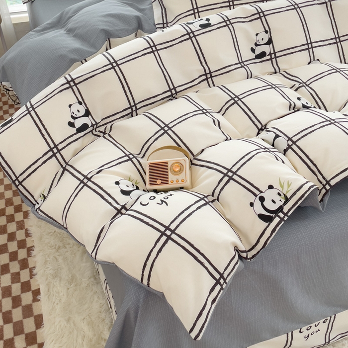 91家纺网 家纺一手货源 找家纺 铭博家纺 2025新款直播热款全棉吊边一字绣工艺款13070印花全棉单床单 趣味熊猫