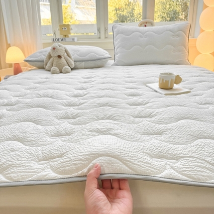 91家纺网 家纺一手货源 找家纺 （总）麒东 2025新款春夏泡泡纱夹棉床垫