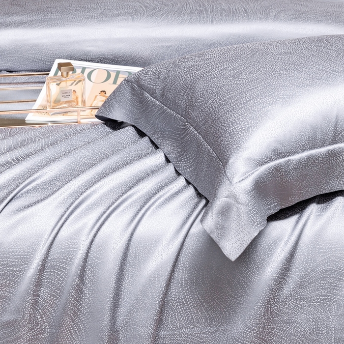 91家纺网 家纺一手货源 找家纺 晋瑞 红顶鹅绒馆 2025真丝天丝大提花四件套 痕迹