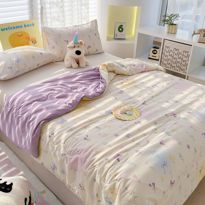 91家纺网 家纺一手货源 找家纺 弗苓家纺 2025新款A类皱皱纱印花夏被 南风轻拂