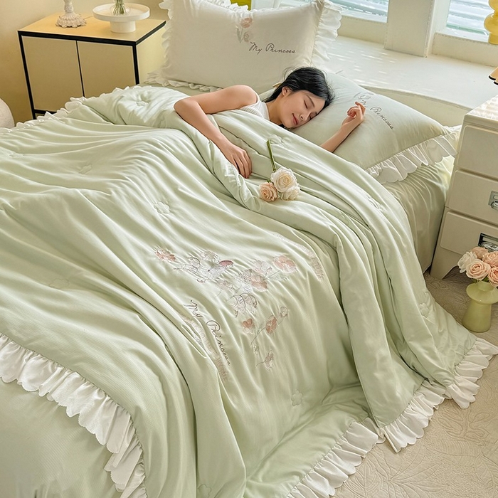 91家纺网 家纺一手货源 找家纺 绒世界 绒世界 2025针织提花绣花小清新夏被四件套 童话-薄荷绿