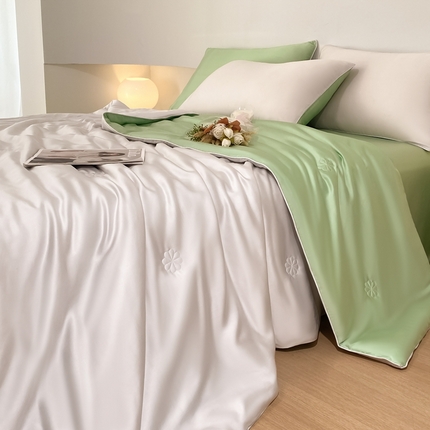 91家纺网 家纺一手货源 找家纺 （总）无界2025新款B类水洗真丝双拼夏被-森蝶