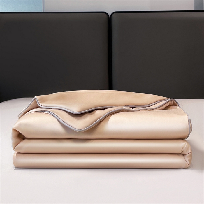 91家纺网 家纺一手货源 找家纺 雯豆天丝夏被纯色拼色A类莱赛尔凉感被子轻奢夏凉被子四件套 洛神珠-香槟金