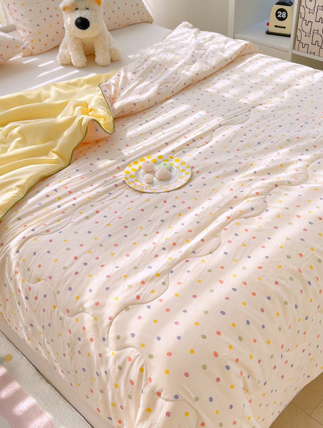 91家纺网 家纺一手货源 找家纺 弗苓家纺 2025新款A类皱皱纱印花夏被 奶油波点