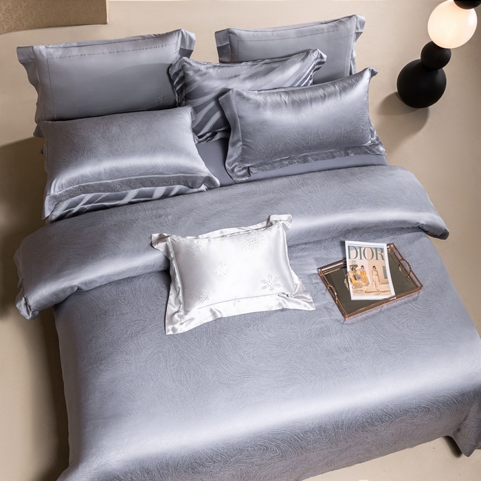 91家纺网 家纺一手货源 找家纺 晋瑞 红顶鹅绒馆 2025真丝天丝大提花四件套 痕迹