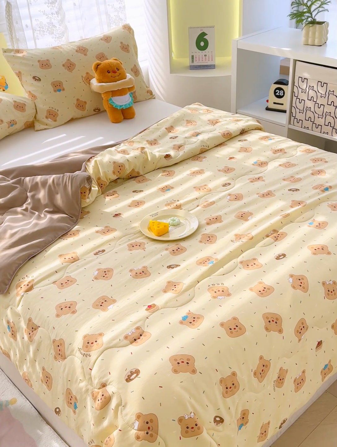 91家纺网 家纺一手货源 找家纺 弗苓家纺 2025新款A类皱皱纱印花夏被 小熊卷卷