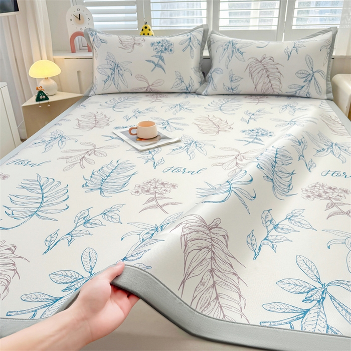 91家纺网 家纺一手货源 找家纺 雯豆2025春夏新款碳光冰丝席三件套A类凉感印花三明治凉席 碳光冰丝席-绑带款-迷失-1