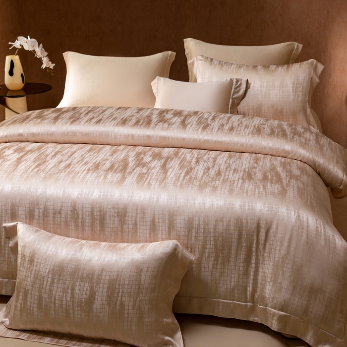 91家纺网 家纺一手货源 找家纺 晋瑞 红顶鹅绒馆 2025真丝天丝大提花四件套 爵士金色