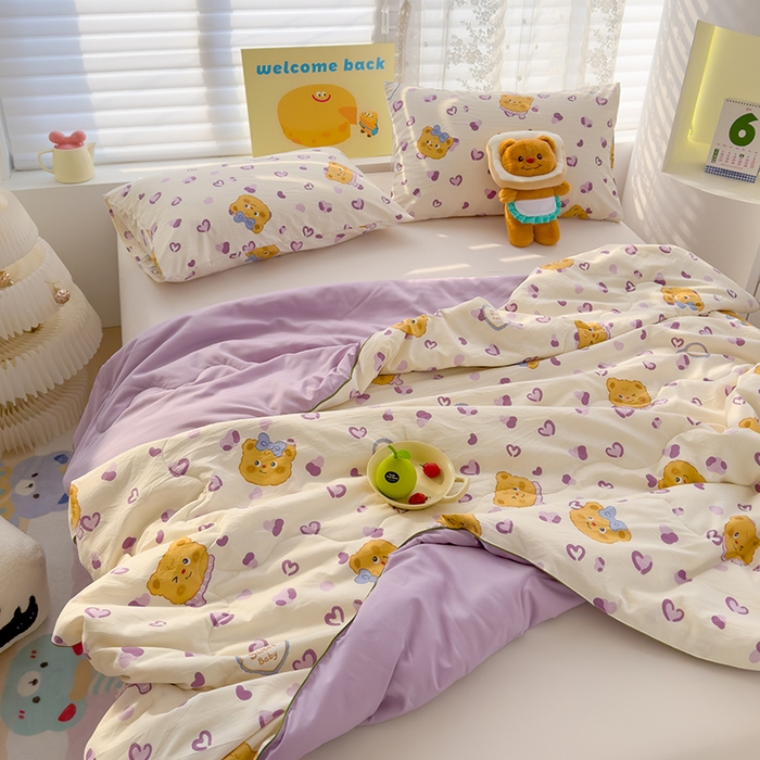 91家纺网 家纺一手货源 找家纺 弗苓家纺 2025新款A类皱皱纱印花夏被 黄油小熊