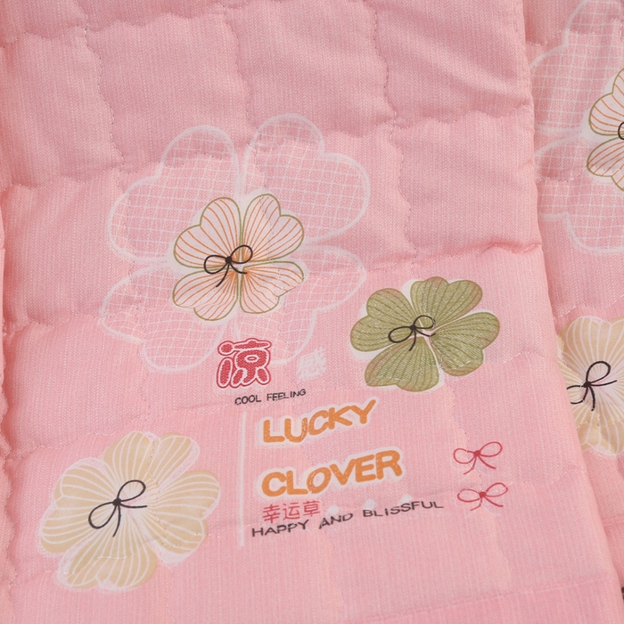 91家纺网 家纺一手货源 找家纺 被多多被业 2025新款亲肤绒多针绗绣工艺夏被空调被 夏花依旧