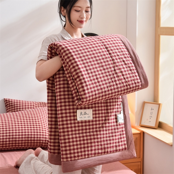 91家纺网 家纺一手货源 找家纺 凡心2025新款包检测假一罚十 百分百棉花填充 夏凉被空调被可机洗直播可过质检 酒红格