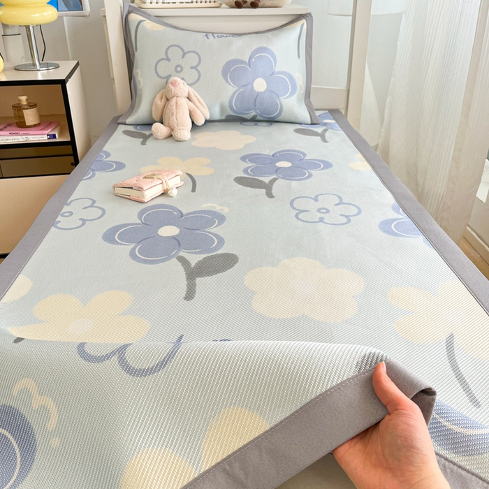 91家纺网 家纺一手货源 找家纺 川悦生活2025新款小清新冰藤席学生款 记得花香