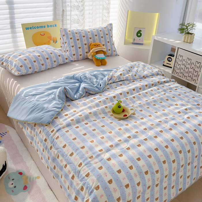 91家纺网 家纺一手货源 找家纺 弗苓家纺 2025新款A类皱皱纱印花夏被 泰迪熊