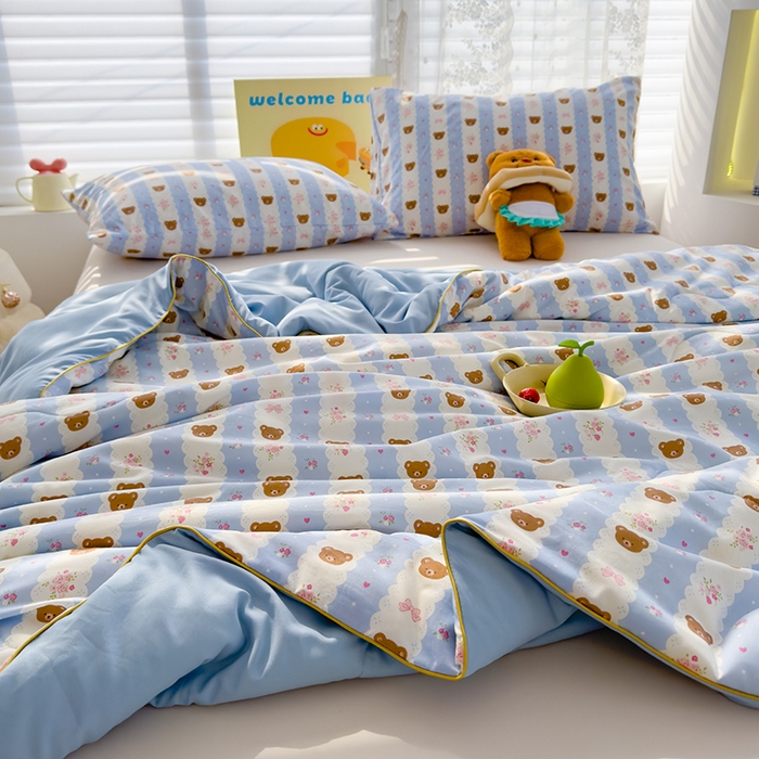 91家纺网 家纺一手货源 找家纺 弗苓家纺 2025新款A类皱皱纱印花夏被 泰迪熊