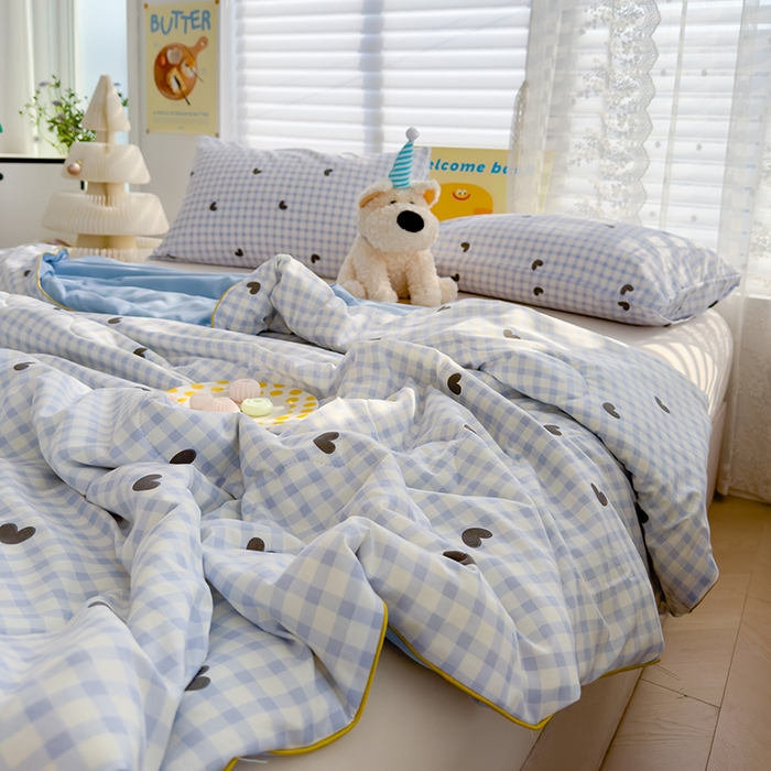 91家纺网 家纺一手货源 找家纺 弗苓家纺 2025新款A类皱皱纱印花夏被 格语