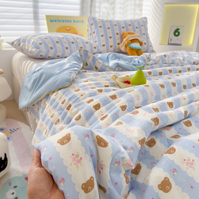 91家纺网 家纺一手货源 找家纺 弗苓家纺 2025新款A类皱皱纱印花夏被 泰迪熊