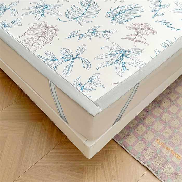 91家纺网 家纺一手货源 找家纺 雯豆2025春夏新款碳光冰丝席三件套A类凉感印花三明治凉席 碳光冰丝席-绑带款-迷失-1