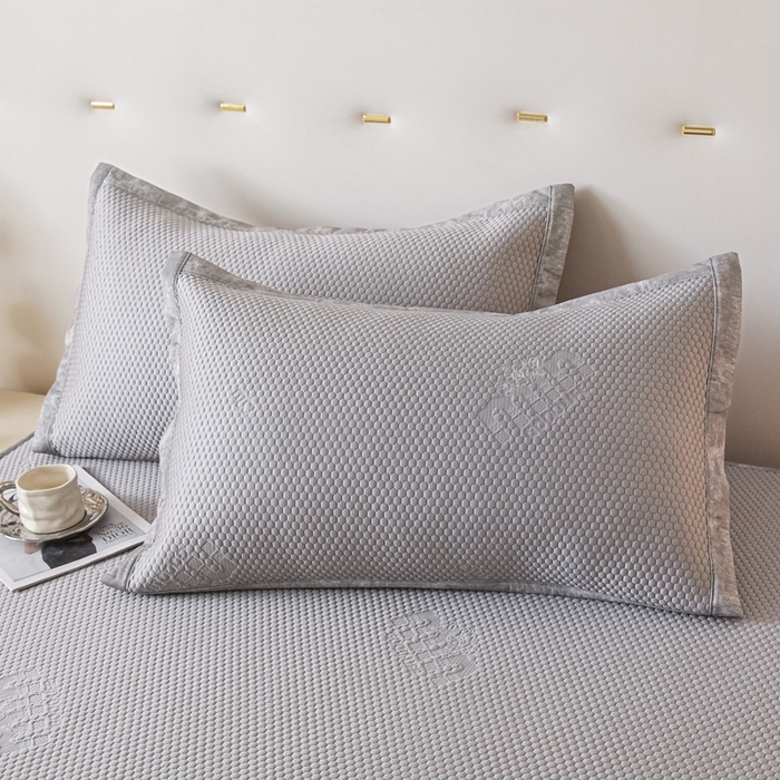 91家纺网 家纺一手货源 找家纺 鑫琪莱 2025新款5D立体雕花凉感豆豆冰丝席凉席席子系列 床笠款-迷你-雅灰