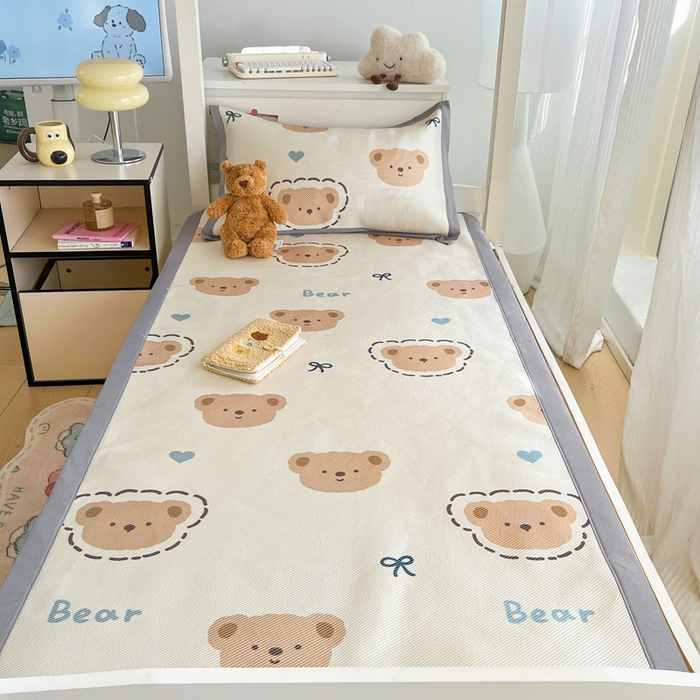 91家纺网 家纺一手货源 找家纺 川悦生活2025新款小清新冰藤席学生款 咕噜小熊