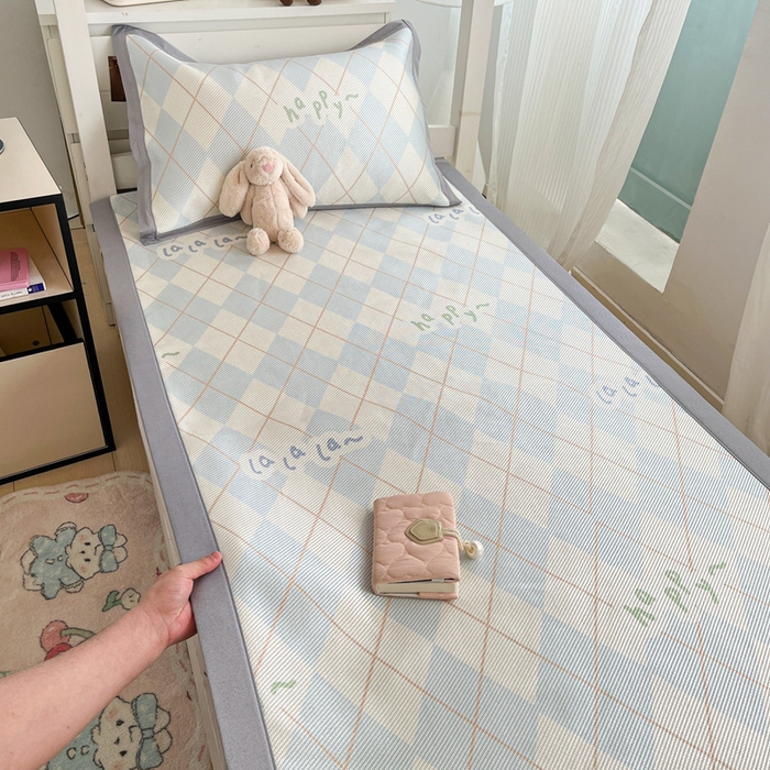 91家纺网 家纺一手货源 找家纺 川悦生活2025新款小清新冰藤席学生款 方阔天气