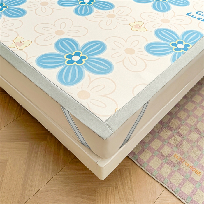 91家纺网 家纺一手货源 找家纺 雯豆2025春夏新款碳光冰丝席三件套A类凉感印花三明治凉席 碳光冰丝席-绑带款-艾夏