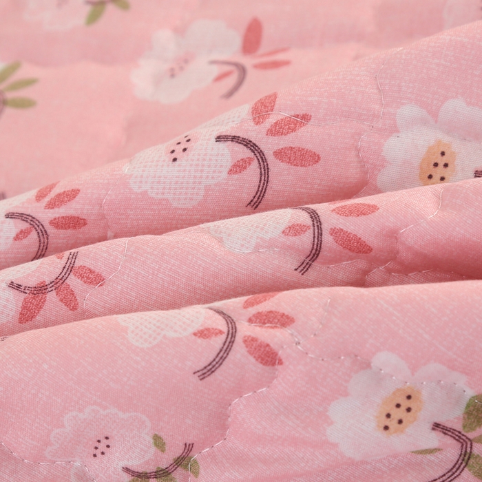 91家纺网 家纺一手货源 找家纺 被多多被业 2025新款亲肤绒多针绗绣工艺夏被空调被 樱花恋记