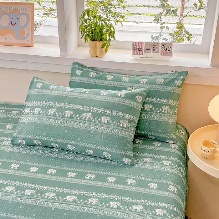 91家纺网 家纺一手货源 找家纺 博弈家纺   2025新款亲肤舒适原棉老粗布床单凉席三件套系列 异域风情